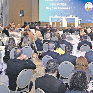 İş dünyası liderleri belirsizliğe karşı gelecek rotasını çizdi