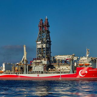 Bakanlık: Abdülhamit Han sondaj gemisi görevine devam ediyor