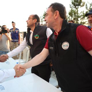 Başkan Bozbey, “Yangının 6 farklı bölgede bir anda başlamış olması düşündürücü”