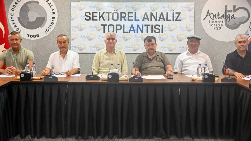 Üretici zeytinyağına taban fiyat verilmesini istiyor