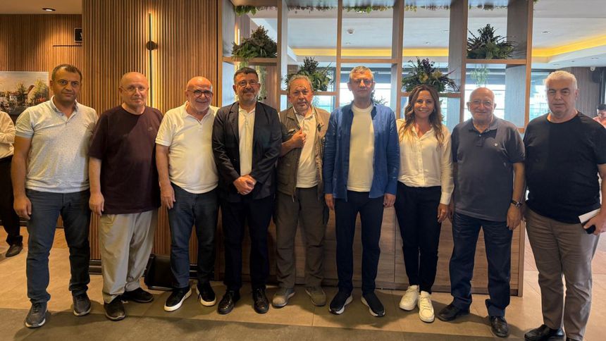 Vatandaş, ‘CHP gelirse  ekonomi düzelir, bizi AB’ye  tam üye yapar’a inanacak