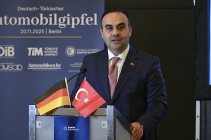 Bakan Kacır'dan Alman şirketlere yatırım çağrısı