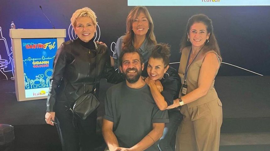 İzmir Gastro Fest, ‘Yemek ve Sanat’ temasıyla 8. kez gerçekleşecek İzmir Gastro Fest, ‘Yemek ve Sanat’ temasıyla 8. kez gerçekleşecek