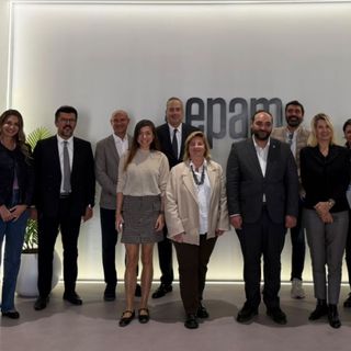 ESİAD'dan Bilişim Vadisi İzmir’e ziyaret: “Teknoloji geliştiren girişimlerimiz giderek güçleniyor”