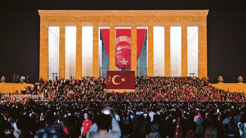 09.05’te duran zaman, yeniden başlayan hayat 09.05’te duran zaman, yeniden başlayan hayat