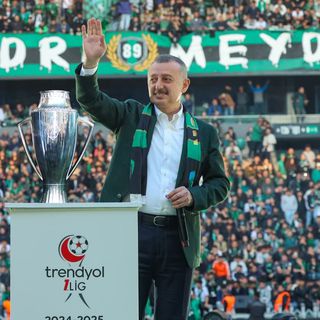 Büyükakın, Kocaelispor’un 3 puanını kutladı