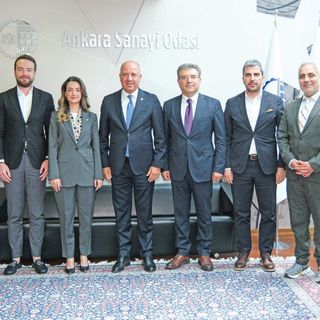 'Memur eşi yeşil pasaport alırken bize vize bile yok'