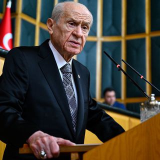 Bahçeli: PKK'nın kurucu önderliği SDG/YPG'ye direkt çağrıda bulunmalı