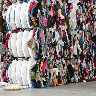 İkinci el kıyafet ithalatına izin çıktı