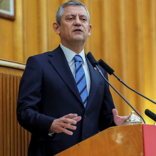 Özgür Özel: Asgari ücreti yüzde 20 artırmaya niyetleniyorlar
