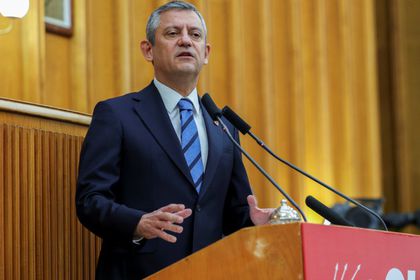 Özgür Özel: Asgari ücreti yüzde 20 artırmaya niyetleniyorlar