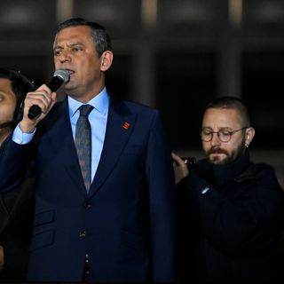 Özgür Özel'den 'erken seçim' çağrısı: Boylarının ölçüsünü alsınlar
