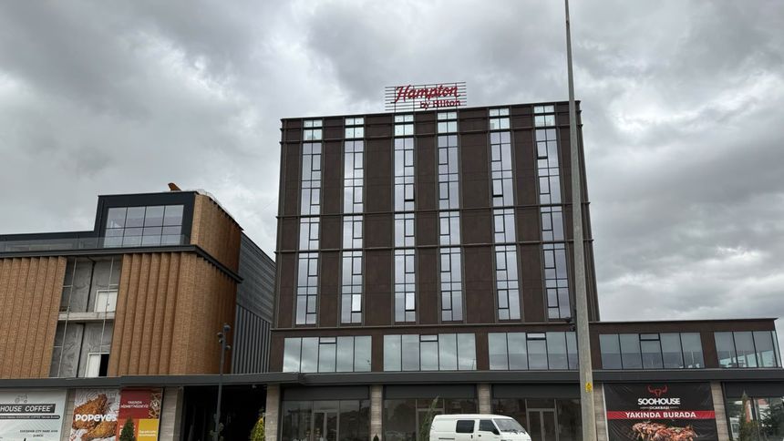 Köksal Şirketler Grubu’nun yeni yatırımı Hilton Hampton, kapılarını açmaya hazırlanıyor