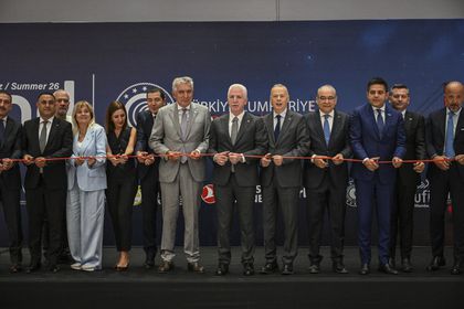 'Üç ayakkabıdan biri ithal, Trump modeline ihtiyaç var'