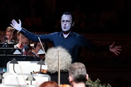 Can Deliorman, Bolşoy Tiyatrosu’nda konser yöneten ilk Türk şef