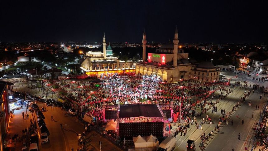 15 Temmuz’un 9. yılında Konyalılar Mevlana Meydanı’nda buluştu