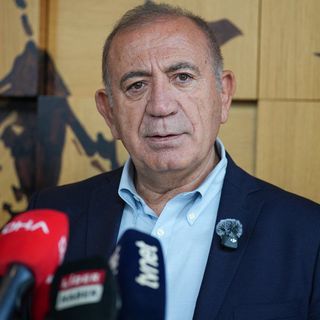Gürsel Tekin ve Barış Yarkadaş CHP'den ihraç edildi