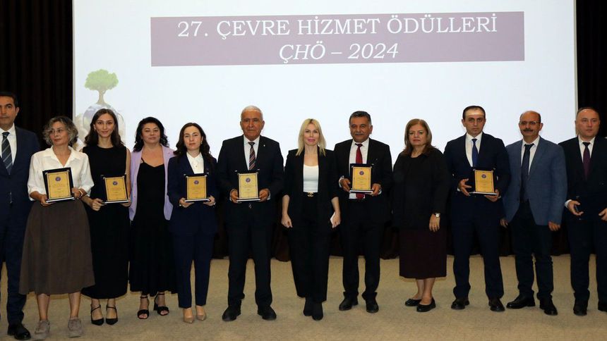 Çevre Hizmet Ödülleri sahiplerine verildi