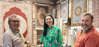 Liderler, dünya ekonomisini konuştu, eşleri Antalya’yı gezip alışveriş yaptı