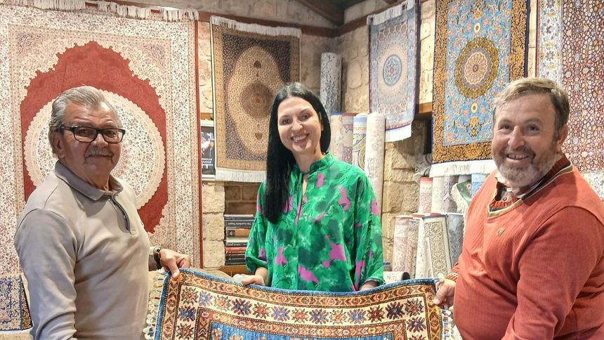 Liderler, dünya ekonomisini konuştu, eşleri Antalya’yı gezip alışveriş yaptı