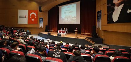 'Hür Yaşadım, Hür Yaşarım' konferansı gençleri Millî Mücadele ruhu ile buluşturdu