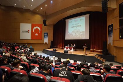 'Hür Yaşadım, Hür Yaşarım' konferansı gençleri Millî Mücadele ruhu ile buluşturdu