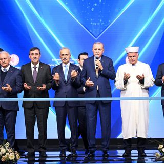 Esenboğa Havalimanı'nın 3'üncü pisti ve yeni kulesi açıldı