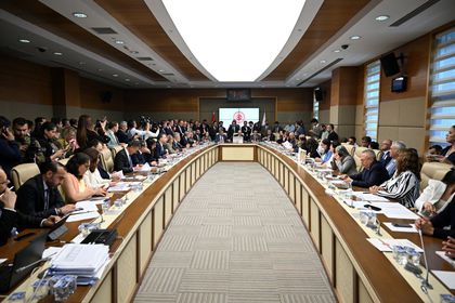 Tartışmalı maden yasası komisyondan geçti