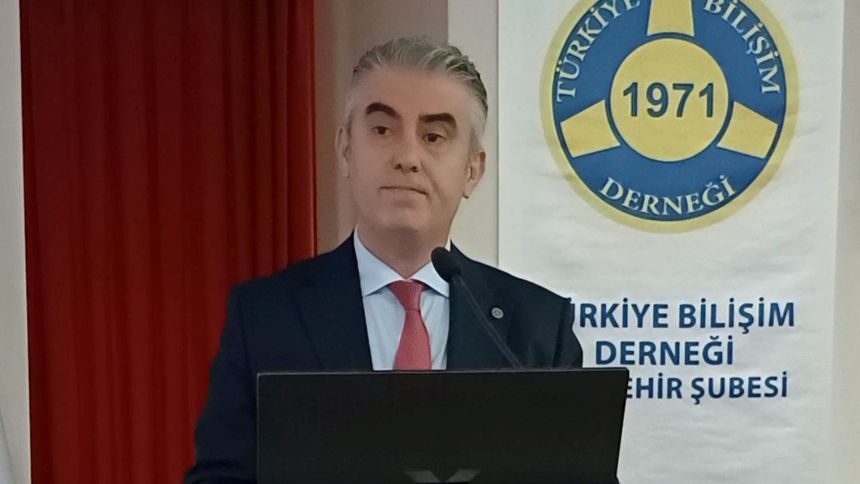 'Sağlıkta dijital ikiz ve yapay zekâ dönüşümü artık zorunluluk'