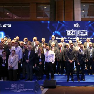 Sanayici de üretici de süt fiyatından şikayetçi