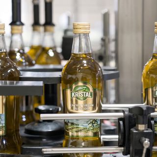 Kristal, Türkiye'de büyürken, üretim gücüyle dünya raflarındaki yerini koruyor