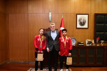 Başkan Görgel, Balkan şampiyonu genç güreşçileri ağırladı