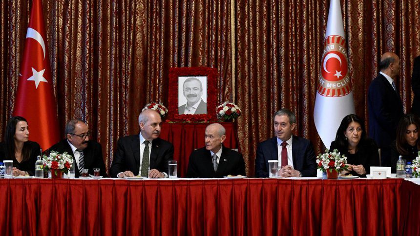 Bahçeli’den 3 ay sonra Meclis’e sürpriz taziye ziyareti