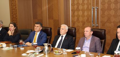 Bursa Büyükşehir Belediye Başkanı Bozbey: Su tüketen sanayi tartışılmalı