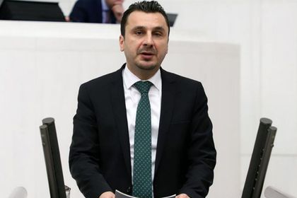 Mimarlık mezunu işsizler üzüm kesiyor
