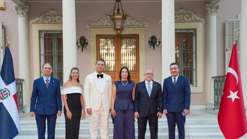 Dominik Cumhuriyeti’nin Yeniden Kuruluş Günü İzmir’de kutlandı
