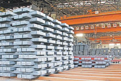 Çin, tarife duvarını yarı mamulle deliyor