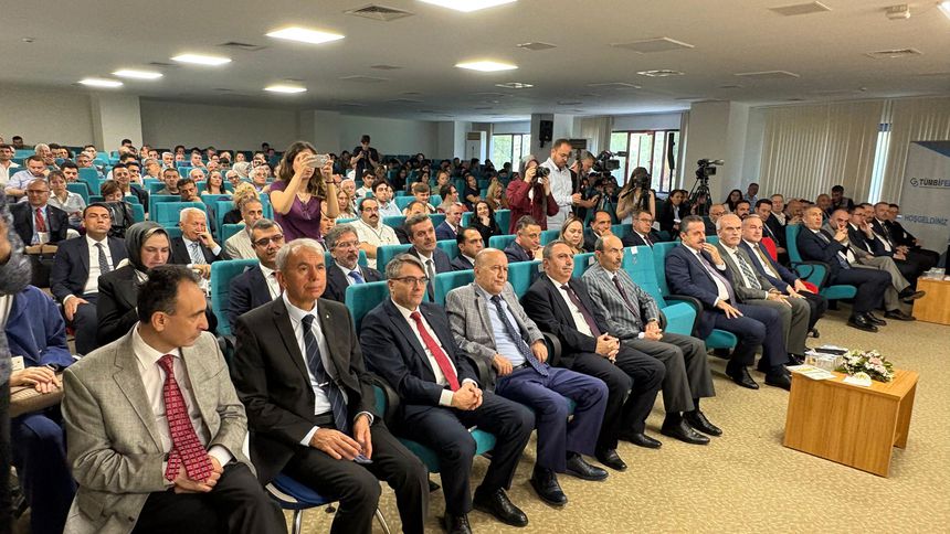Tarım Zirvesi’nde ortak vizyon çağrısı: Topraktan koparsak geleceği kaybederiz