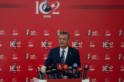 Özgür Özel: İsterlerse CHP’ye kayyum atasınlar biz yolumuzda yürüyeceğiz