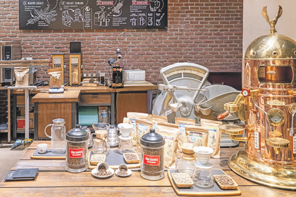 Bir fincandan daha büyük bir dünya