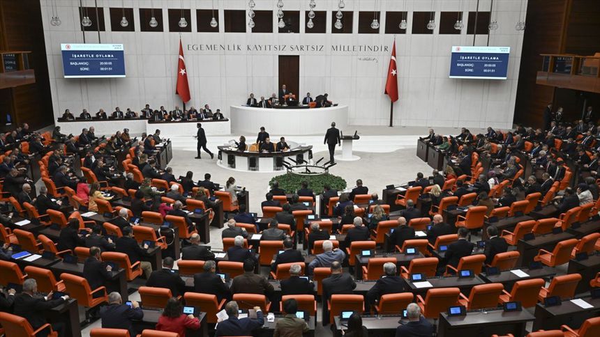 Fon düzenlemesi Meclis'te kabul edildi