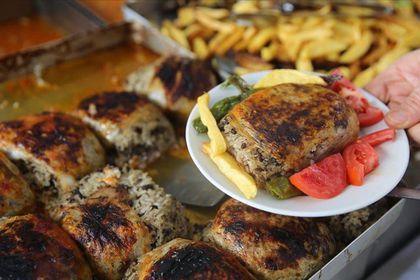 Yılda kişi başı 102  kilogram yiyeceği  çöpe atıyoruz