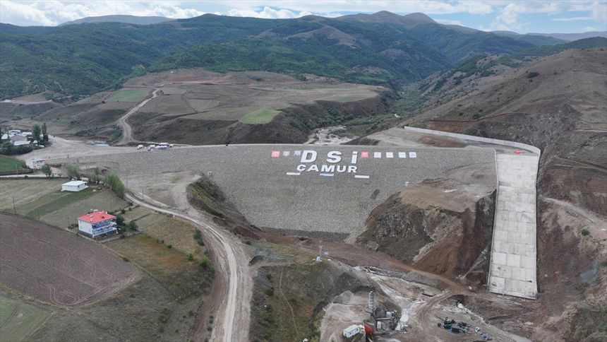 Çamur Barajı su tutmaya başladı