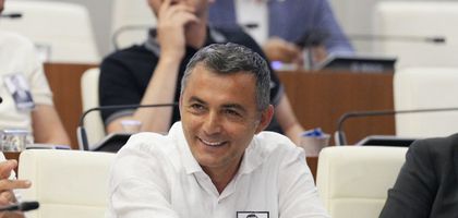 Manavgat Belediyesi'ne operasyon: Başkan Kara dahil 34 gözaltı