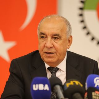 Şeker İş Başkanı İsa Gök: Asgari ücret sürdürülebilir yaşam ücreti olarak yeniden değerlendirilmeli Şeker İş Başkanı İsa Gök: Asgari ücret sürdürülebilir yaşam ücreti olarak yeniden değerlendirilmeli