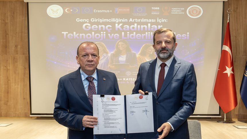 Genç kadınlar teknoloji ve liderlik yolculuğuna Bursa’dan başlıyor