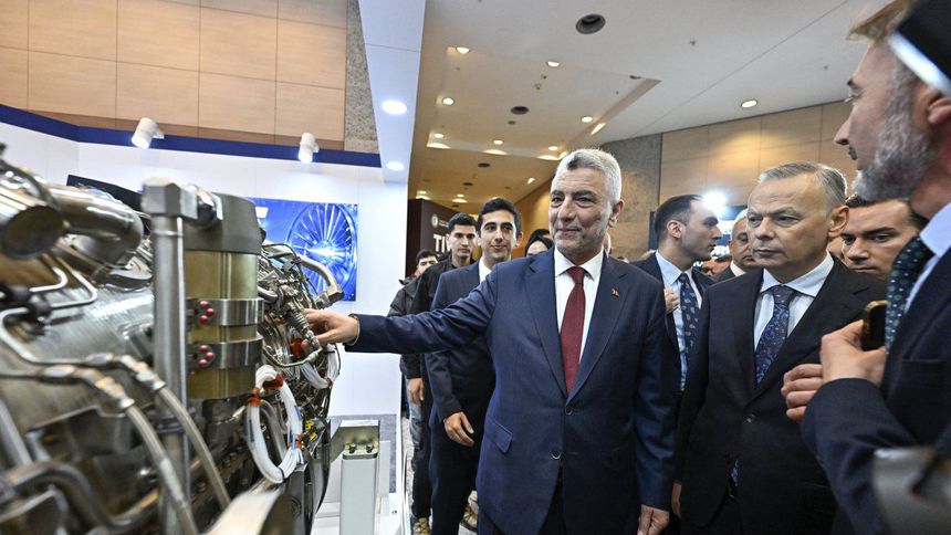 Bakan Bolat duyurdu: Almanya'ya 100 adet Togg gönderildi