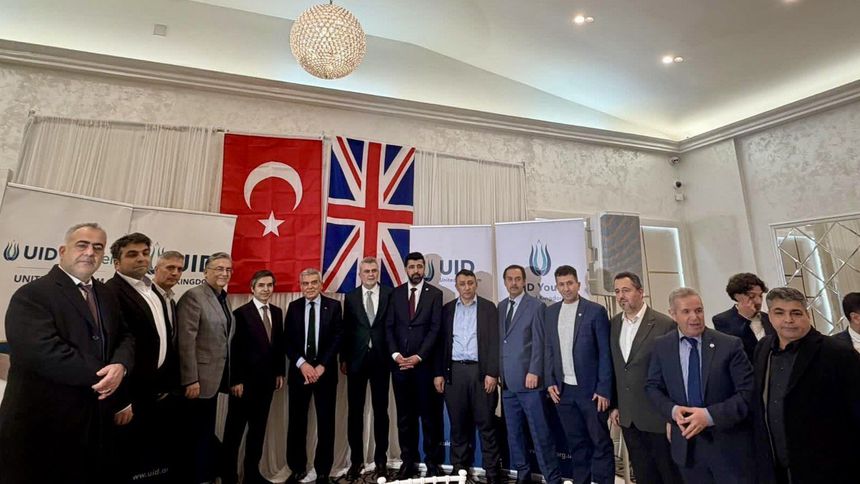 Fırat Görgel, İngiltere’de iftar programına katıldı