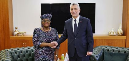 Bakan Bolat, DTÖ Genel Direktörü Iweala ile bir araya geldi