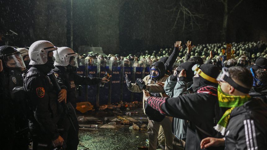 İBB protestolarına katılan 59 kişi için tahliye kararı
